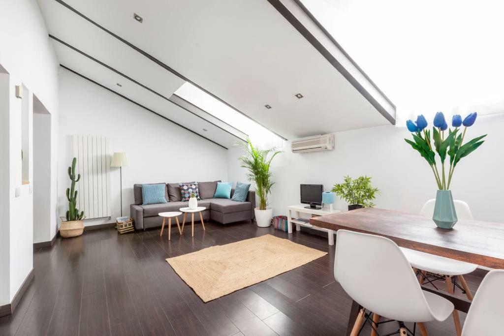 Modern Top Floor Loft At Malasana'S Heart Madrid Kültér fotó
