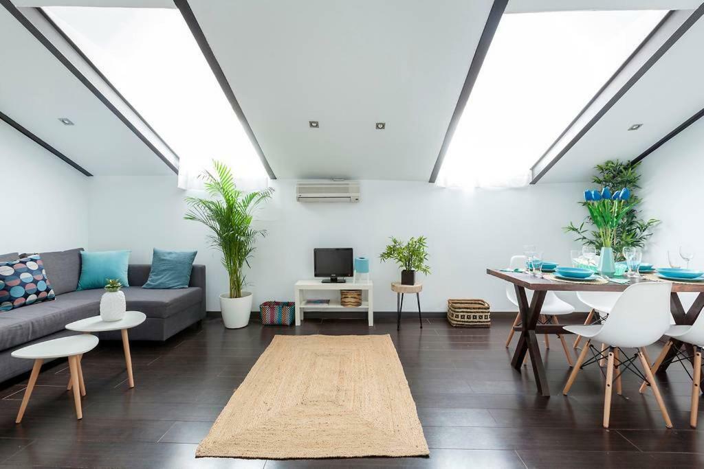 Modern Top Floor Loft At Malasana'S Heart Madrid Kültér fotó