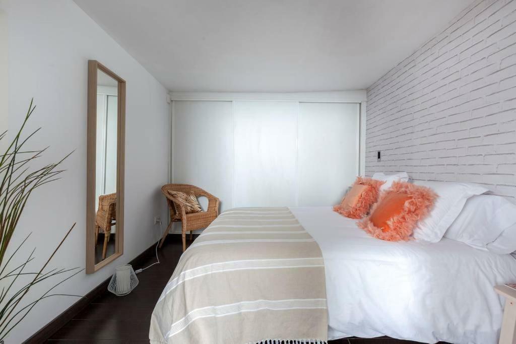 Modern Top Floor Loft At Malasana'S Heart Madrid Kültér fotó